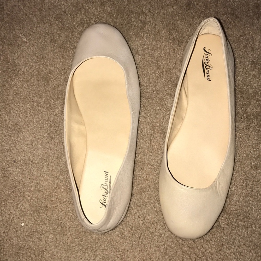 Nude Lucky Brand Flats